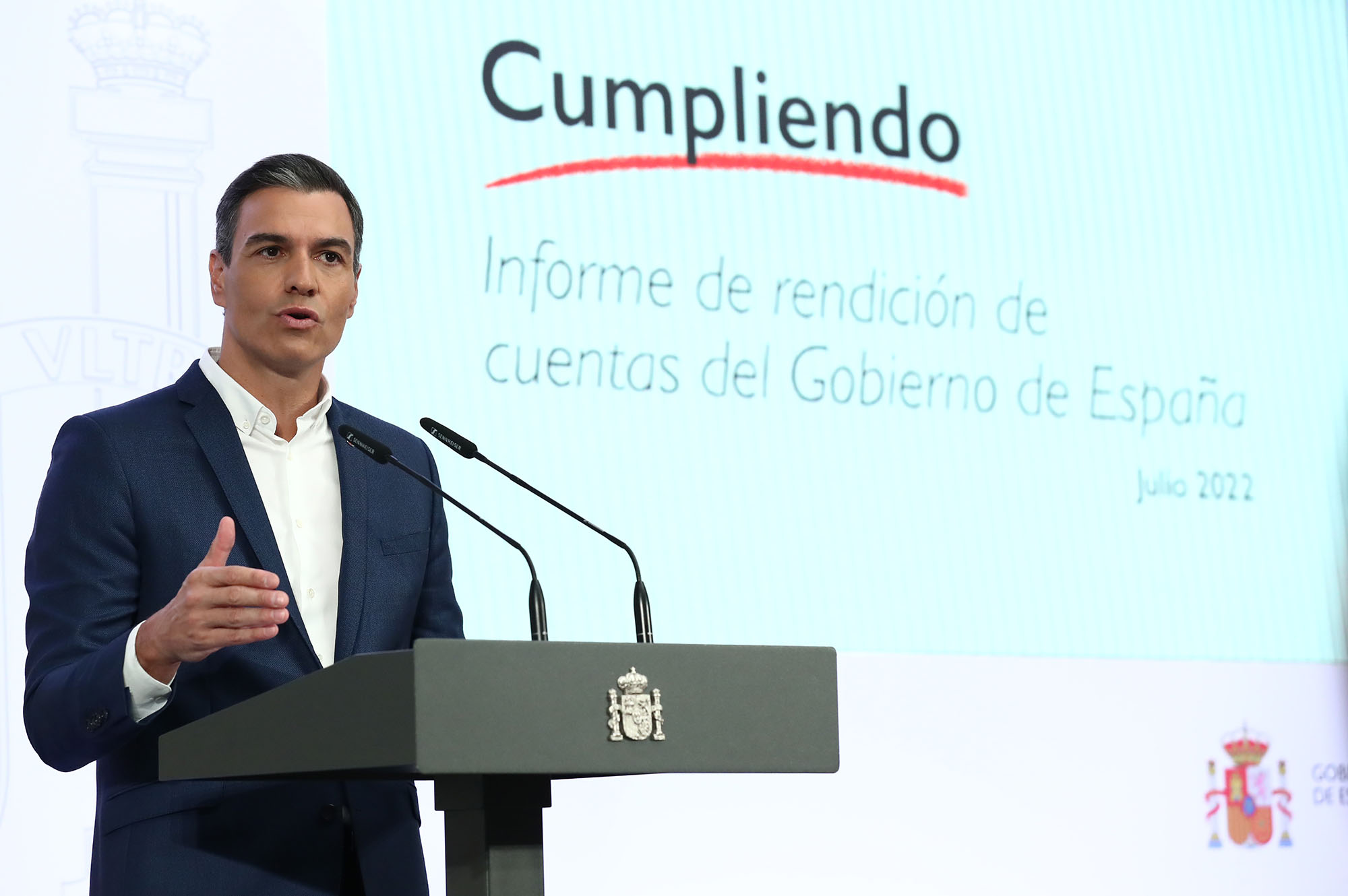 Pedro Sánchez cumpliendo